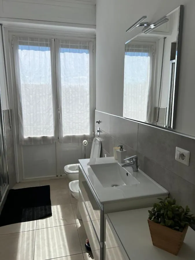 Apartment Casa Vacanza Luna Milan Italy