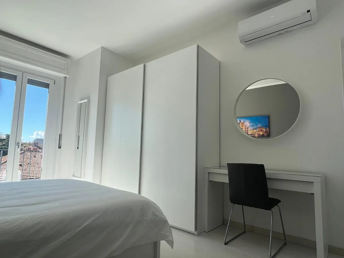 Casa Vacanza Luna Milan 0*,  Italy