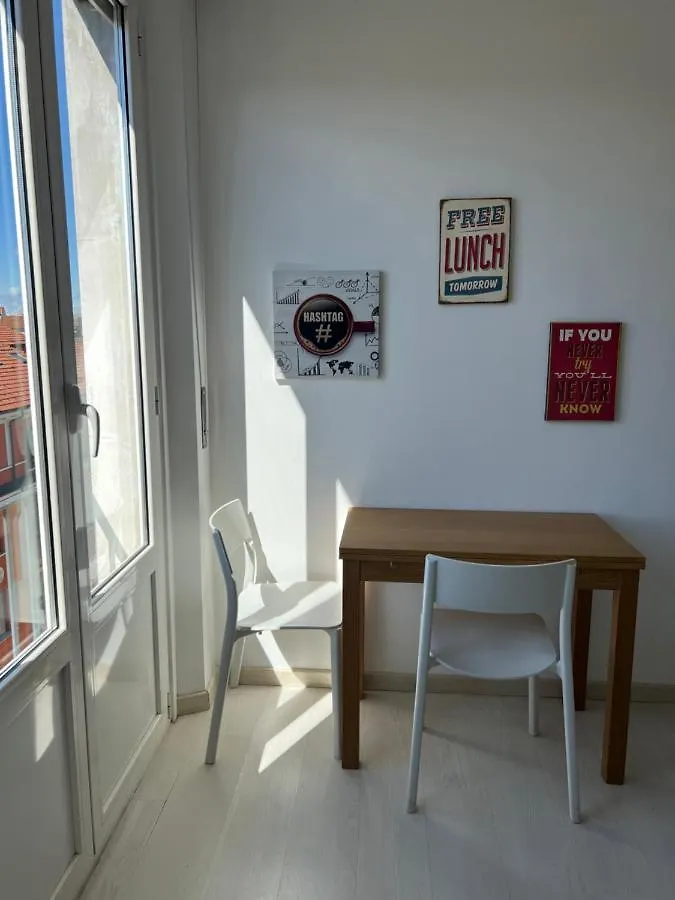 Casa Vacanza Luna Milan Italy
